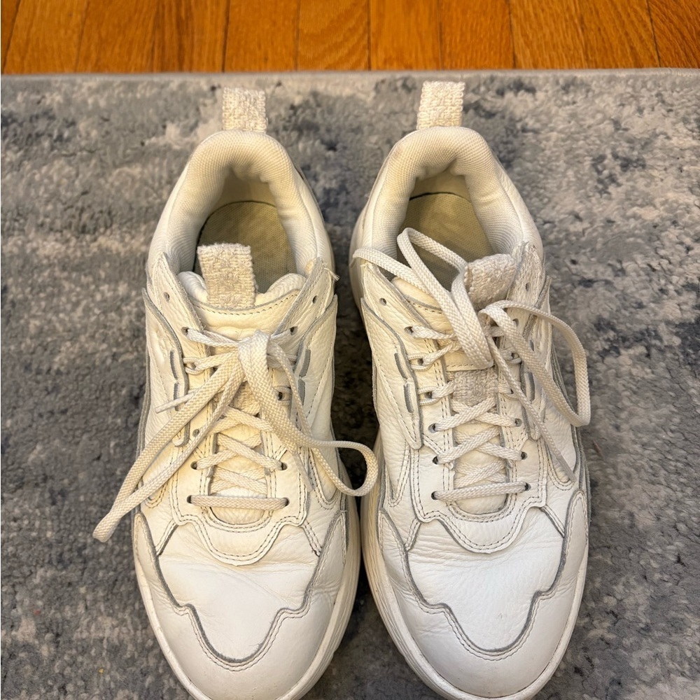 UGG CA1 Trainer Running Sneaker in White, Women’s 8.5 - Picture 4 of 9